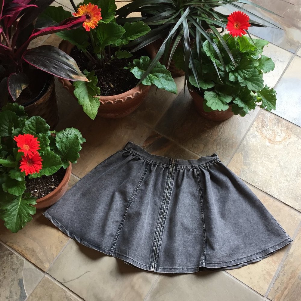 (NEW) Wildcat Zip-Front Black Denim Skirt